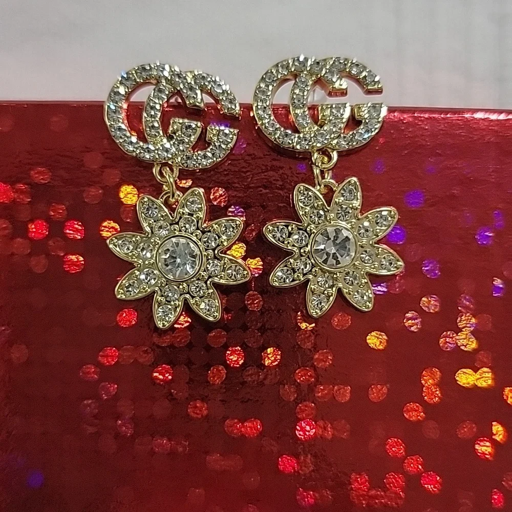 GUCCI‎ 100% Authentic upcycled  GG FLOWER DROPPED EAR RINGS